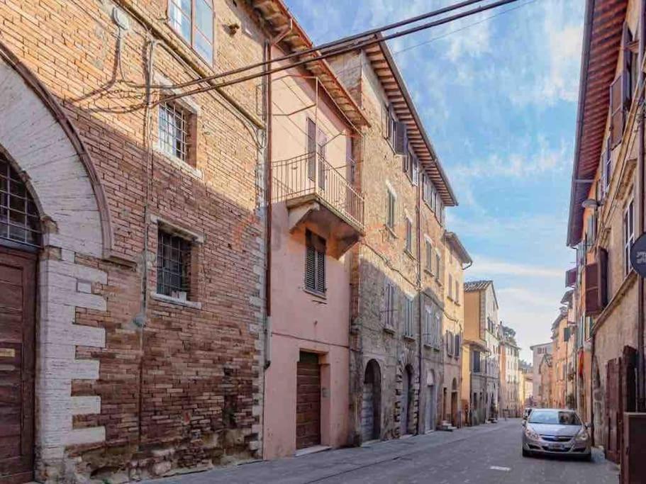 Perugia Home Apartment La Finestra Di Fronte エクステリア 写真